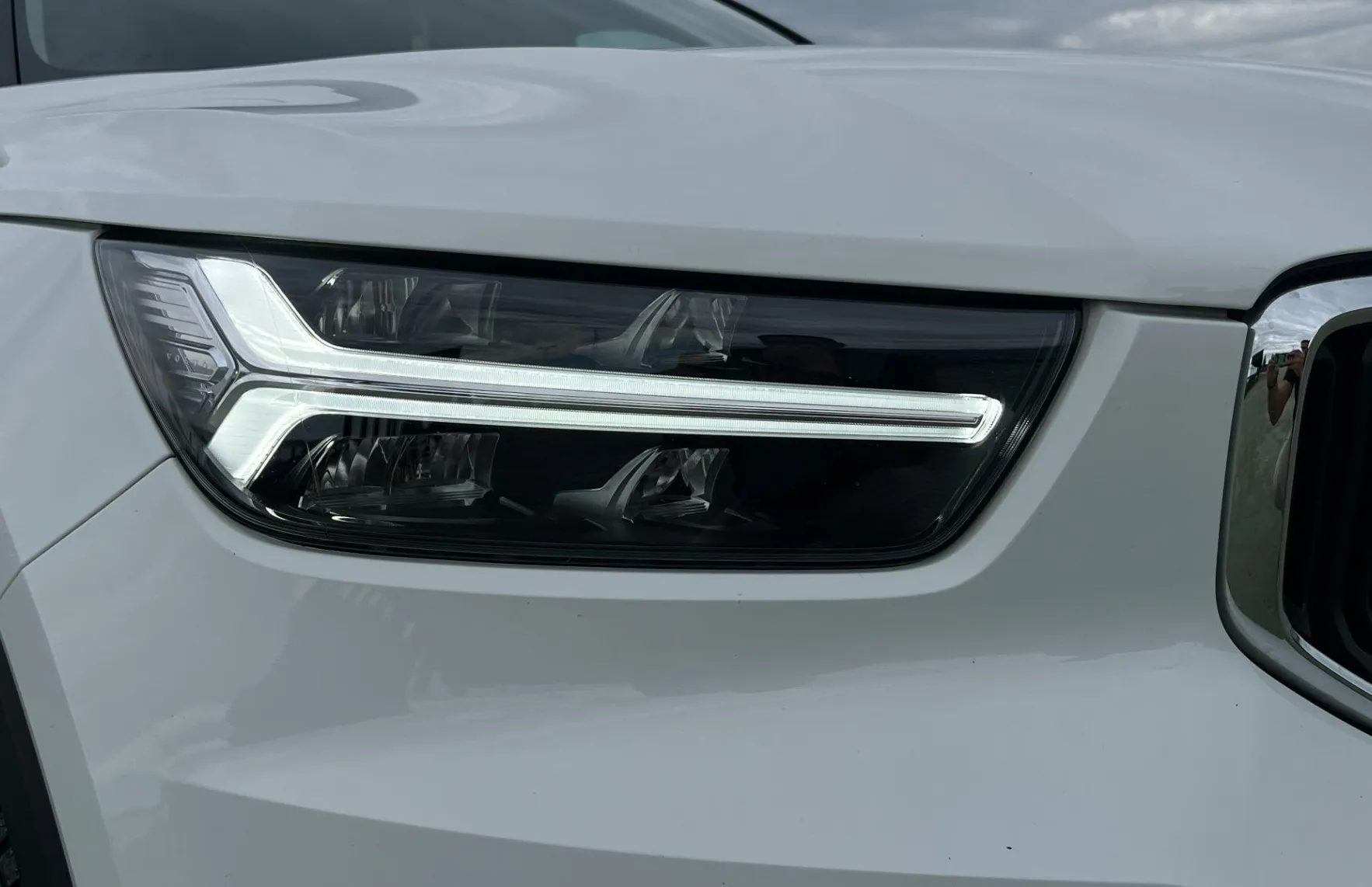 Zunanja slika - Volvo XC40 - T3 Momentum Avt. ACC. LED. NAVI. VZR. KAM. - 4