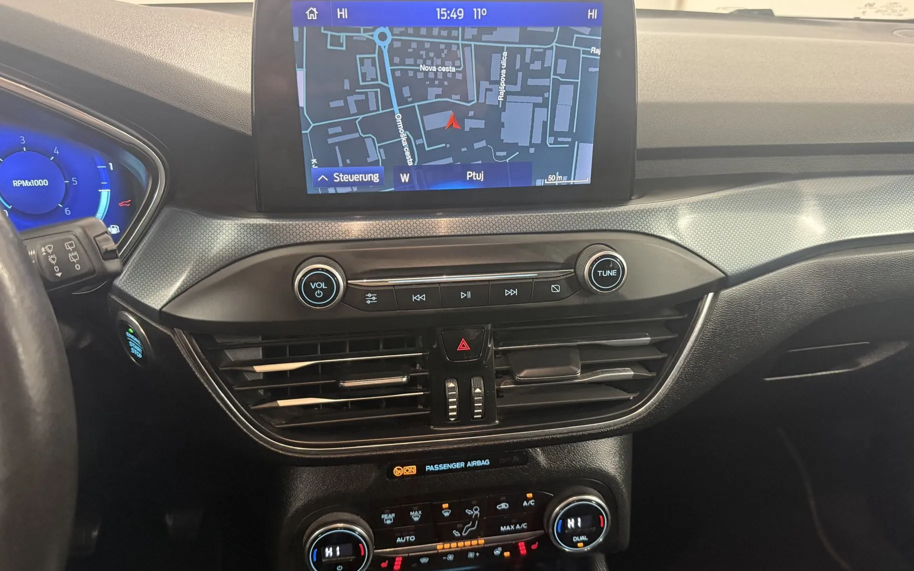 Notranja slika - Ford Focus - X 2.0 EcoBlue 110KW.NEMŠKI+4ALU.ACC.KAMERA.KLJUKA - 13