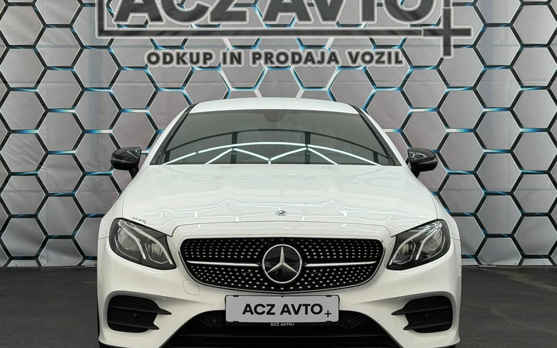 Zunanja slika - Mercedes-Benz E-Razred - E 220D•4 MATIC•AMG PAKET•VIRTUAL•SOFT CLOSE•ACC• - 2
