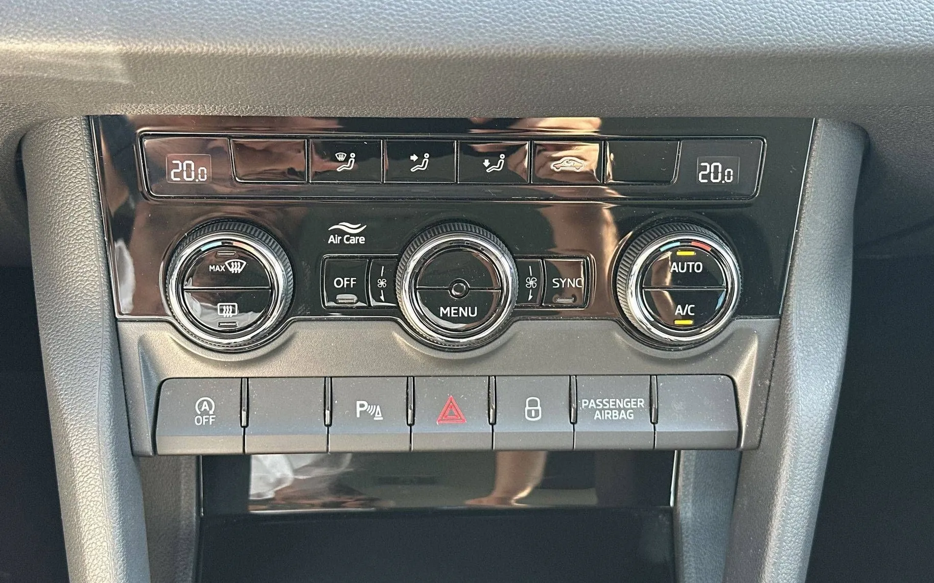 Notranja slika - Škoda Karoq - 1.5 TSI Ambition DSG - 19