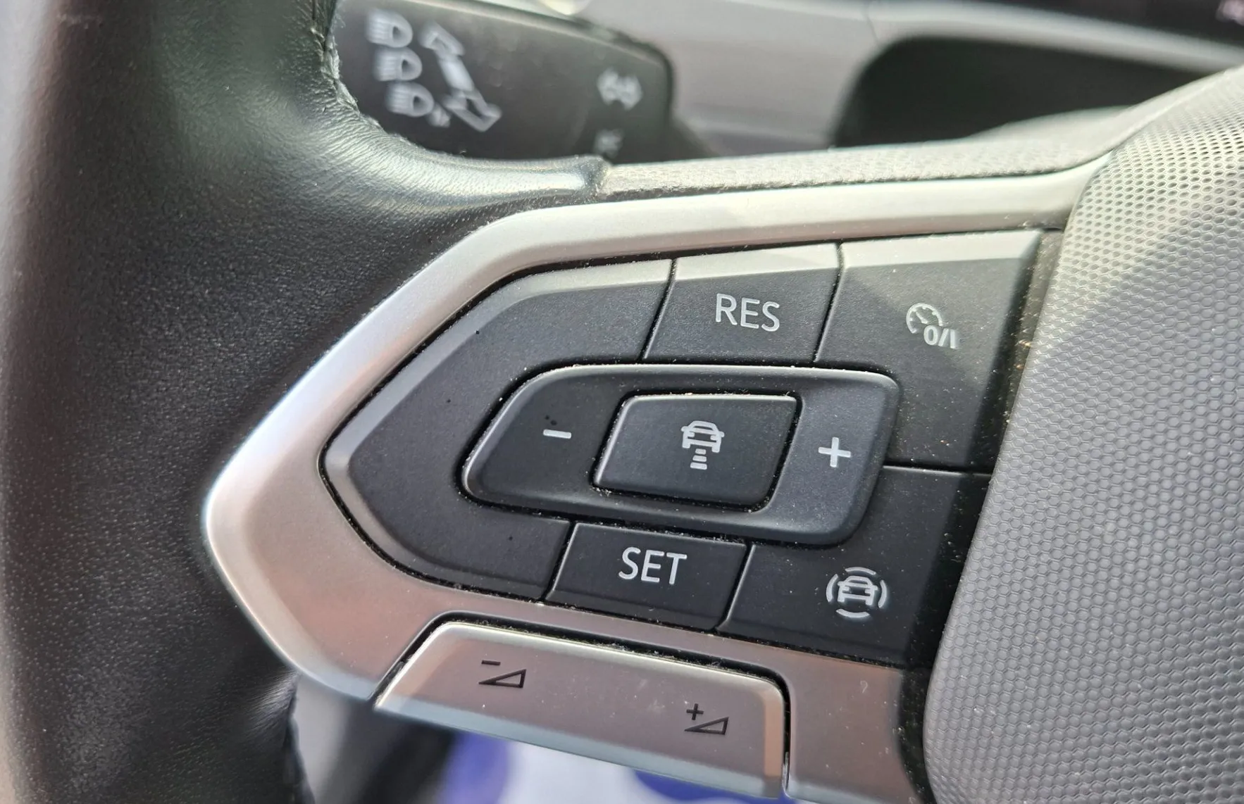 Zunanja slika - Volkswagen Touran - 2.0 TDI BMT Family Virtual števci. radarski temp. - 13
