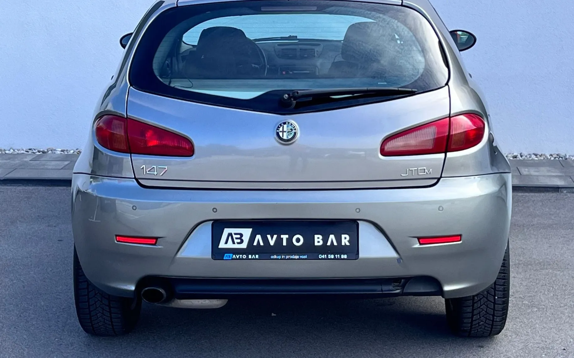 Notranja slika - Alfa Romeo 147 - 1.9 JTD M-JET+PDC+SAMO 117.875km+TEMP - 7