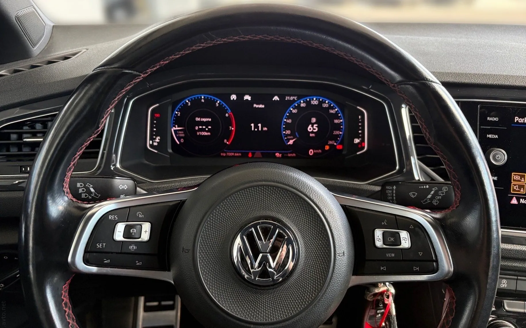 Notranja slika - Volkswagen T-Roc - 1.5 TSI Sport-SLO-Full LED-Drive Mode-Vl.kljuka - 8