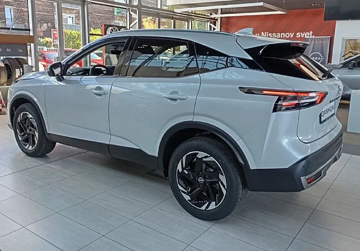 Zunanja slika - Nissan Qashqai - 1.3 DIG-T MHEV N-Connecta X-Tronic - 4