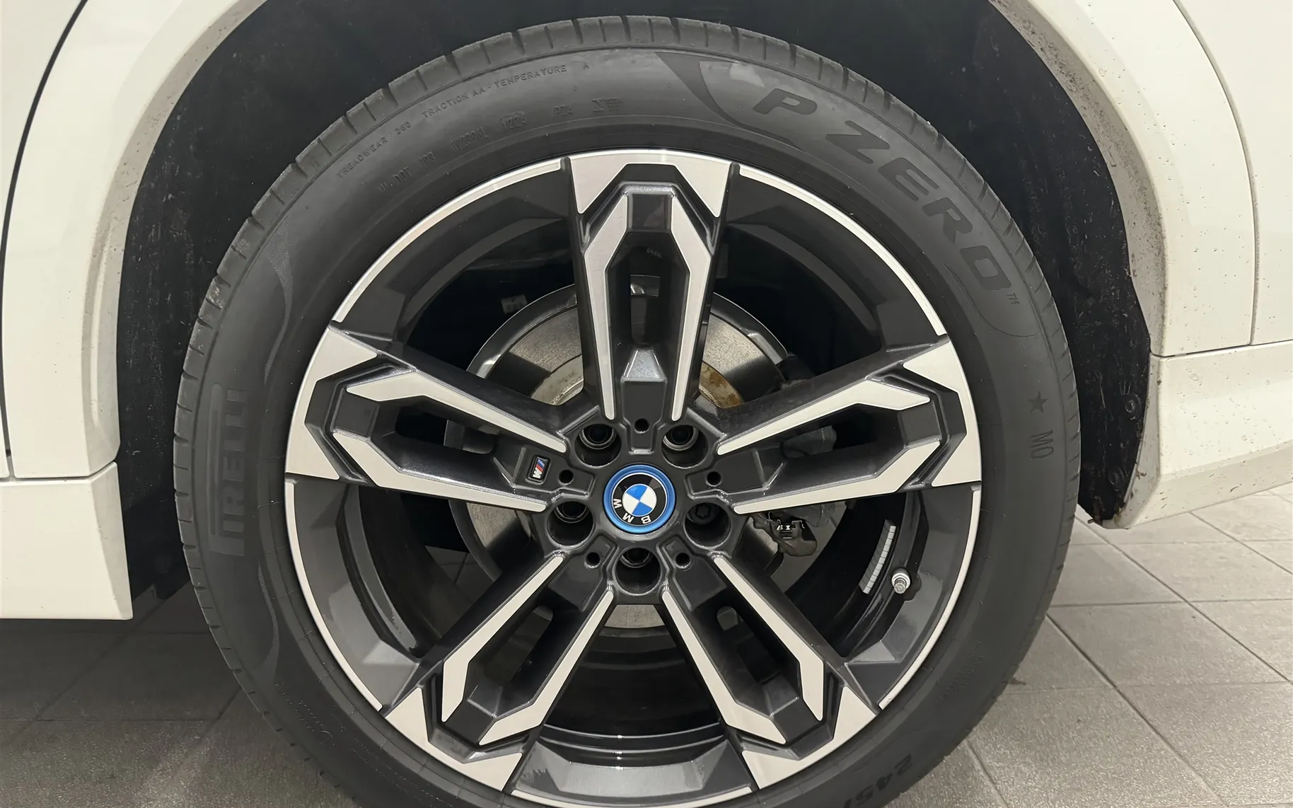 Zunanja slika - BMW iX - 2 eDrive20 - 4
