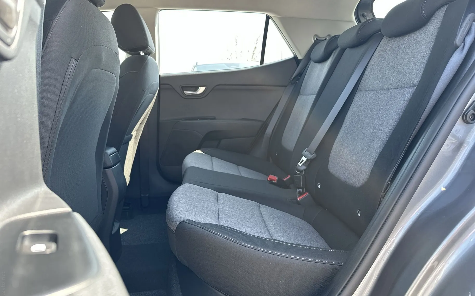Notranja slika - KIA Stonic - 1.0 T-GDi LX Life M T - 13