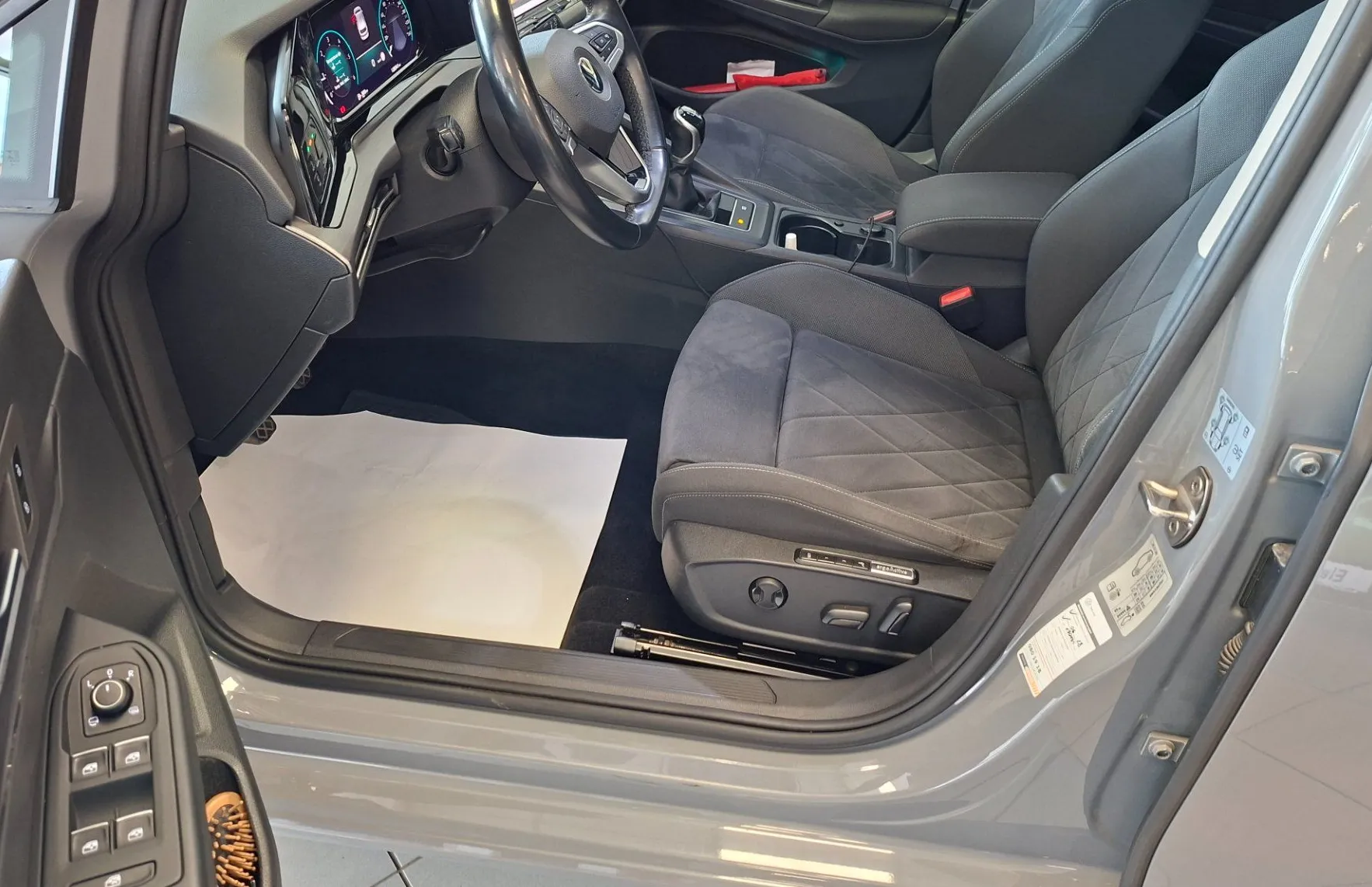 Zunanja slika - Volkswagen Golf - 2.0 TDI BMT Style-SLO-1.LASTNIK-ODLIČEN- - 11