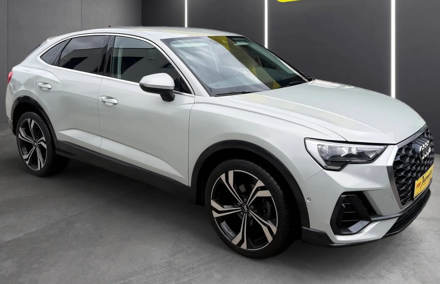 Zunanja slika - Audi Q3 - Sportback 35 TDI  QUATTRO LED ACC KLJUKA USNJE - 9