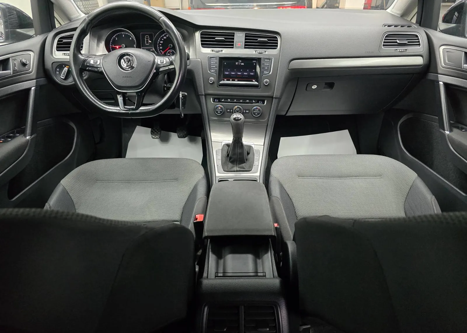 Zunanja slika - VW Golf - 2,0 TDI BMT Highline - 6
