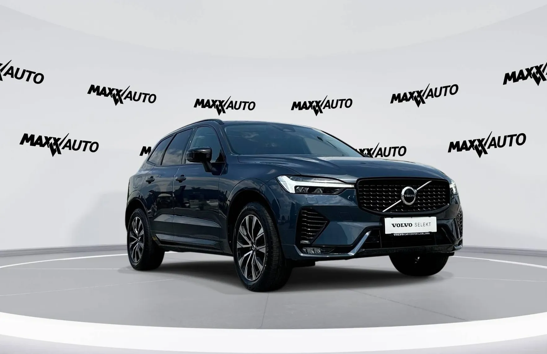 Zunanja slika - Volvo XC60 - B5 P AWD Plus Dark Avt. - 3