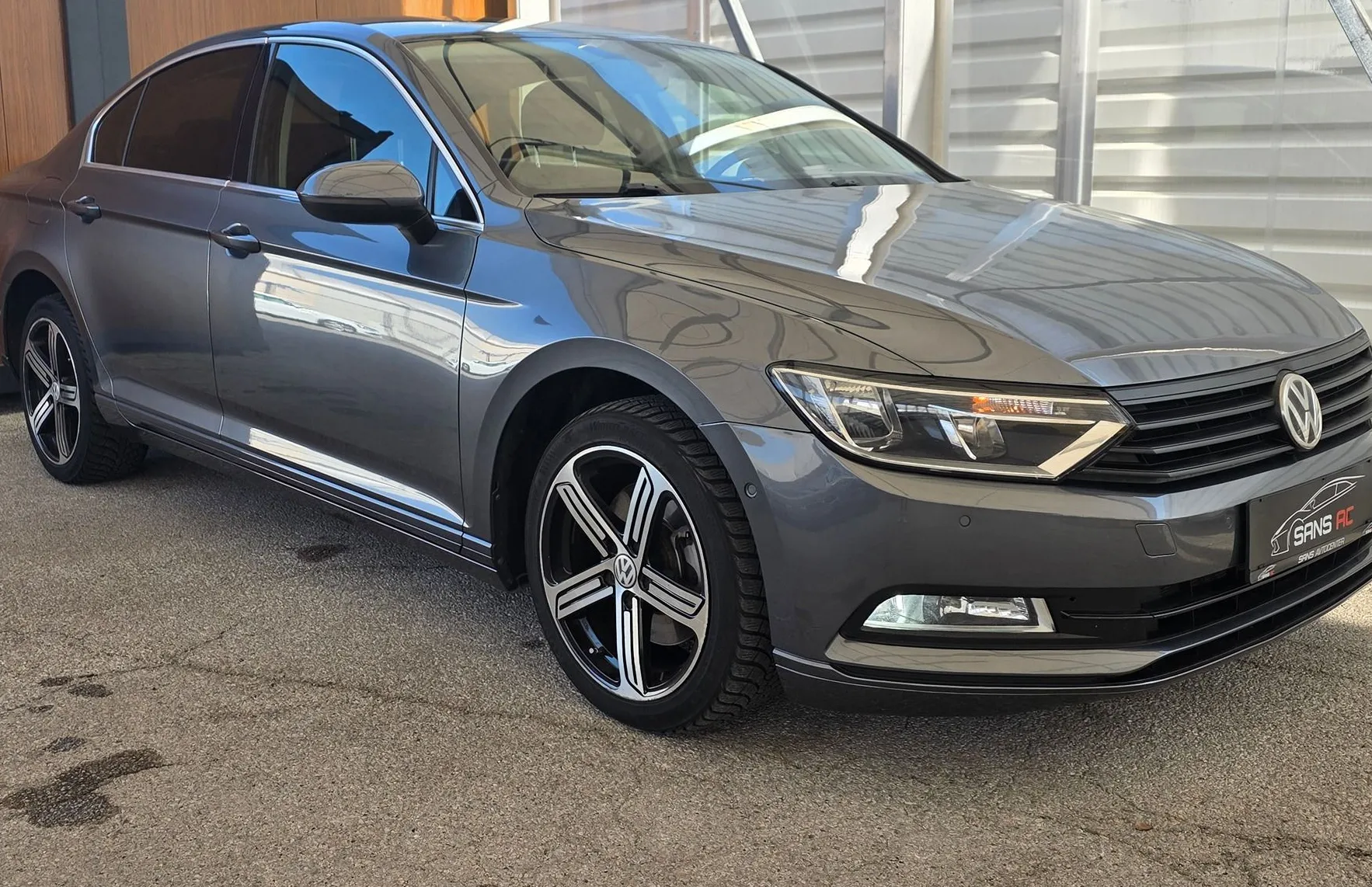 Zunanja slika - VW Passat - 1.6 TDI - DSG - KAMERA - TEMPOMAT - GL. SERVIS - 1