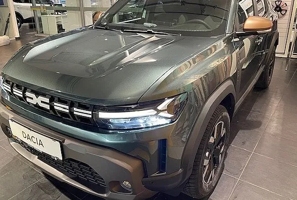 Zunanja slika - Dacia Duster - Extreme 130MHEV + Paket City + 4 leta servisov - 2