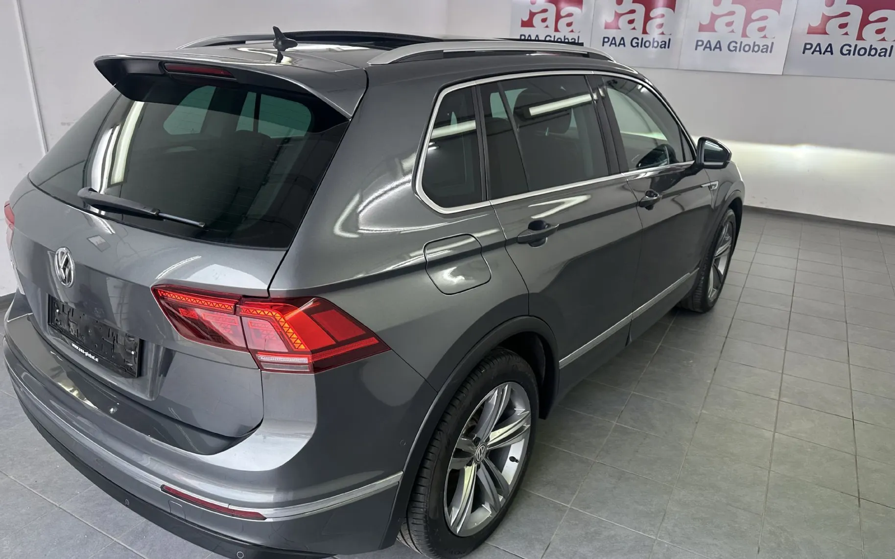 Zunanja slika - Volkswagen Tiguan - 1.5 TSI ACT BMT R-Line DSG.Highline 110kW.KAMERA - 17