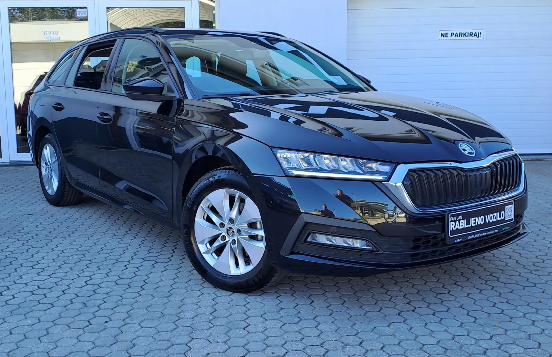Zunanja slika - Škoda Octavia - Combi 2.0 TDI Ambition - 2