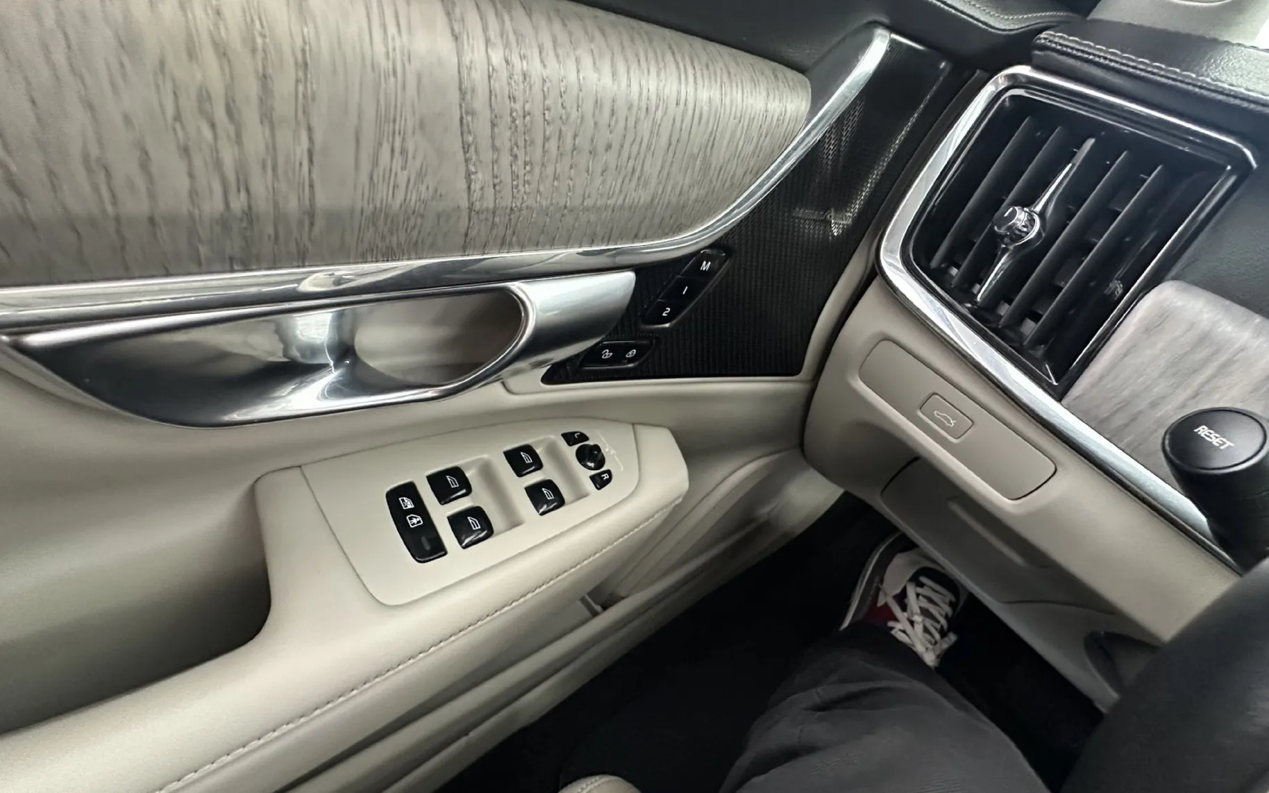 Notranja slika - Volvo V90 Cross Country - 2.0 B4 D Ultimate AWD.KAMERA.LED.PANORAMA - 15