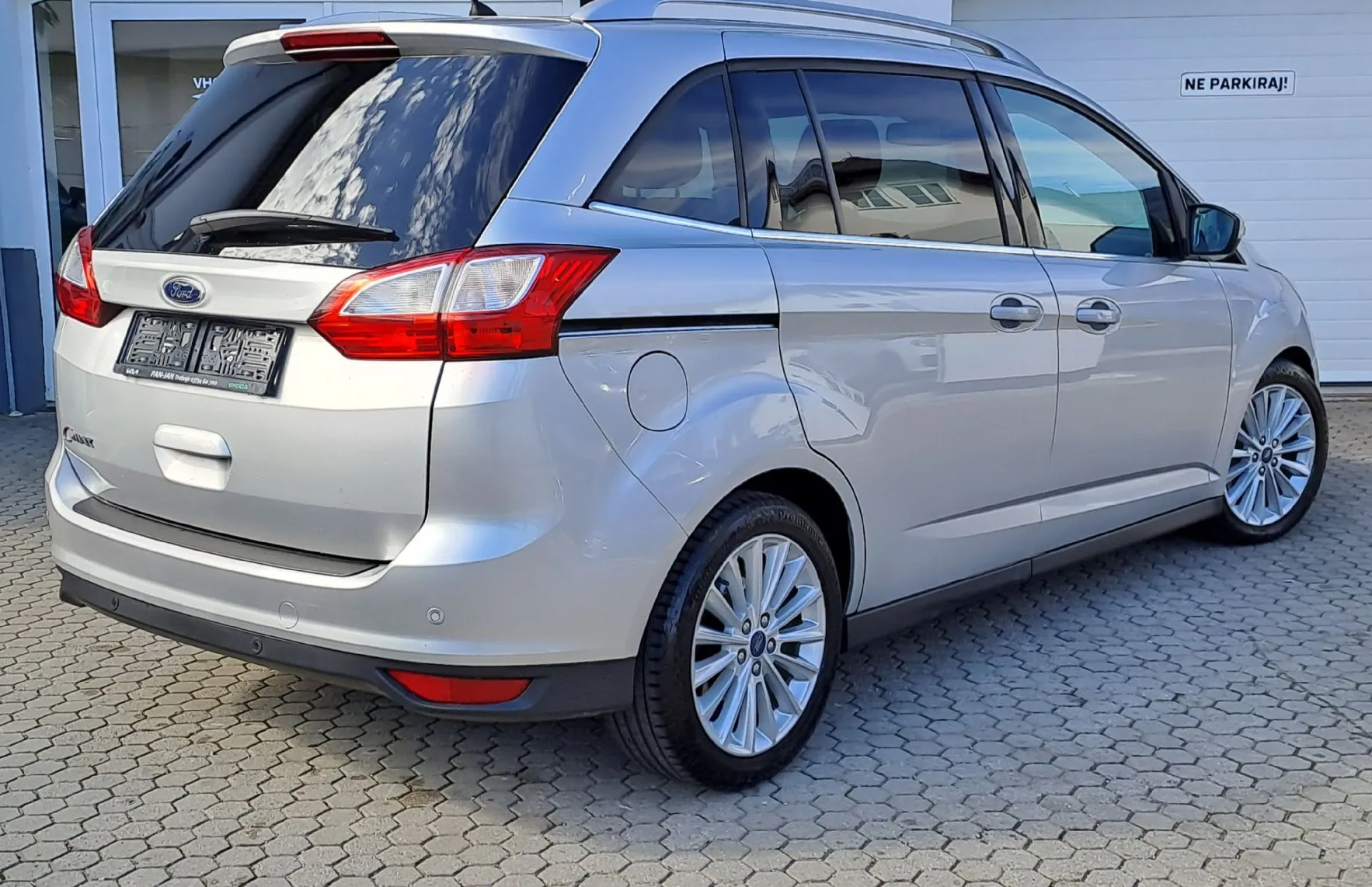 Zunanja slika - Ford Grand C-Max - 1.5 TDCi Style - 4
