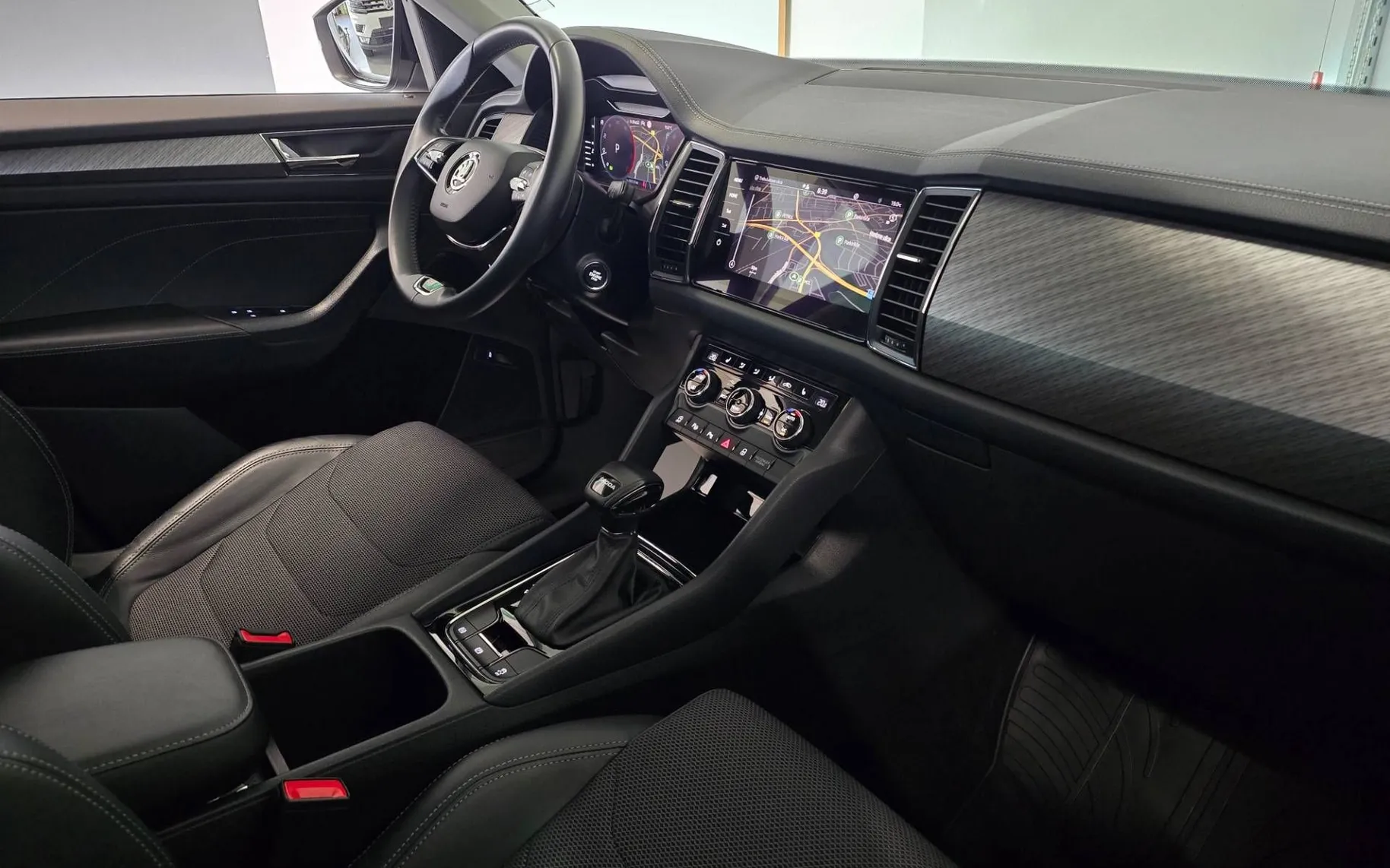 Notranja slika - Škoda Kodiaq - 2.0 TDI Style DSG- Matrix.virtual.kamera.asistence - 11