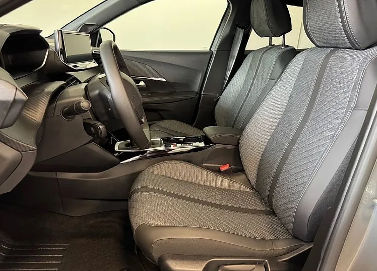 Zunanja slika - Peugeot 2008 - ALLURE PureTech 100 - BON ZA ZIMSKE PNEVMATIKE - 7
