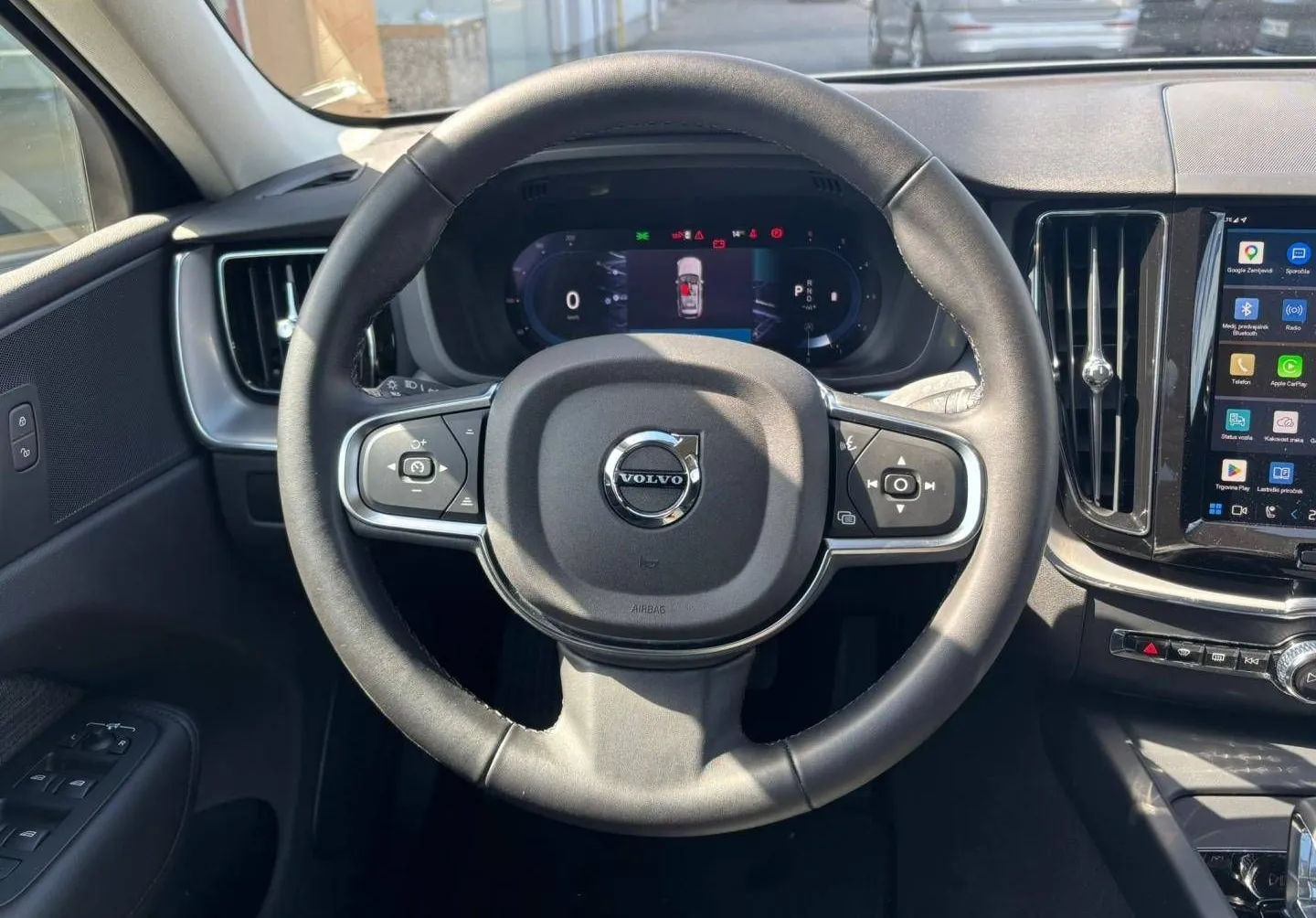 Notranja slika - Volvo XC60 - VOLVO  B4D Core Avt. LED-KAMERA-GRETJE - 10