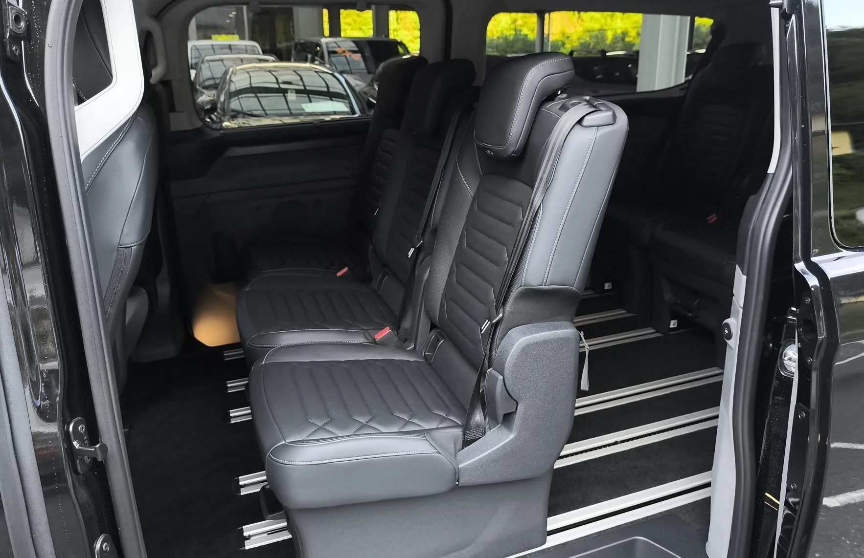 Zunanja slika - Ford Tourneo - Custom 4x4 2.0 TDCi L2Titanium X A8-VK-AKCIJA - ZALOGA - 14