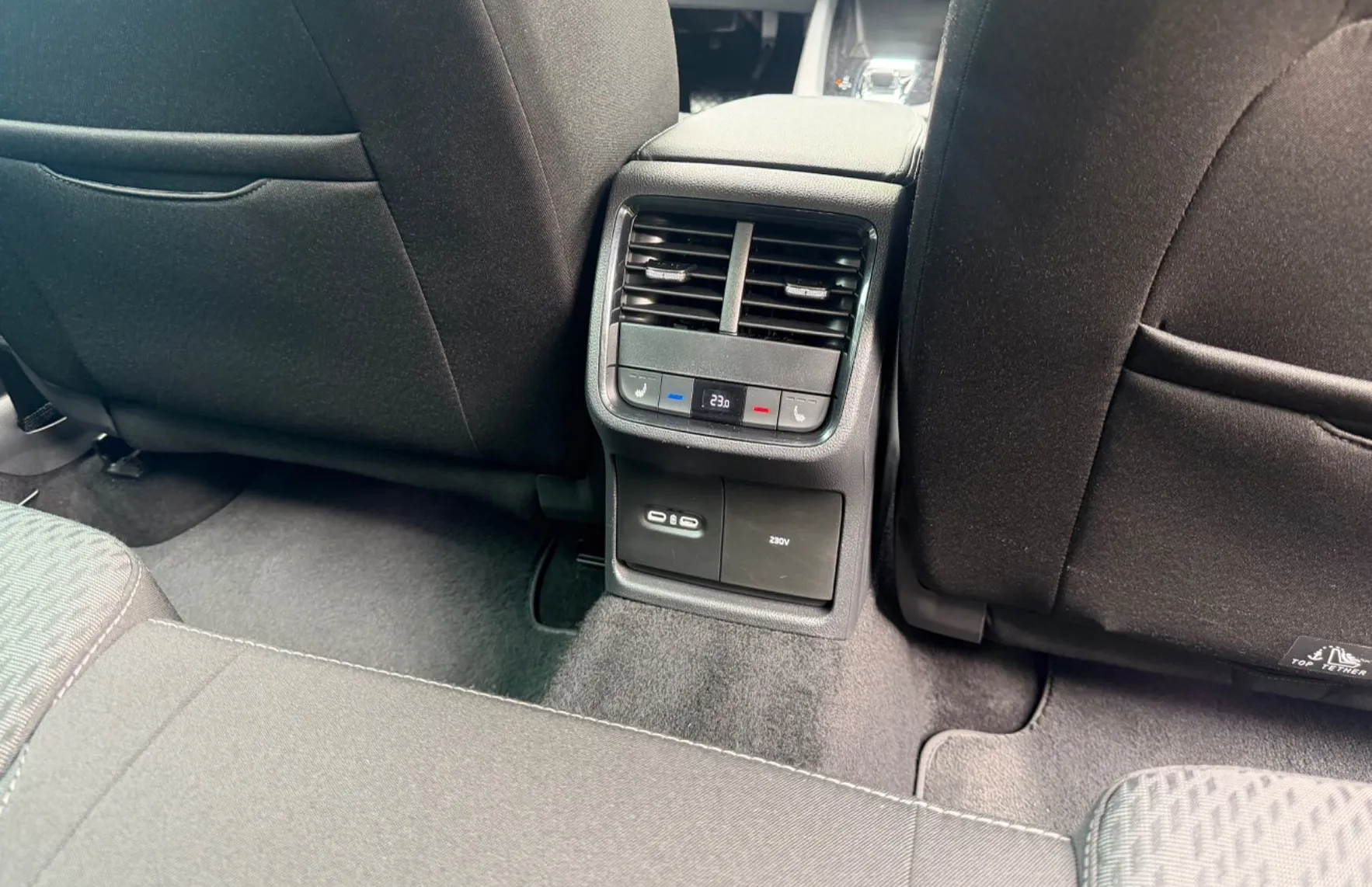 Zunanja slika - Škoda Octavia - Combi 2.0 TDI Style DSG ACC KAMERA PDC ALU17 - 16