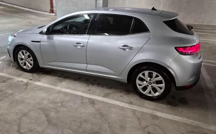 Zunanja slika - Renault Mégane - Berline Blue dCi 115 Zen - 2