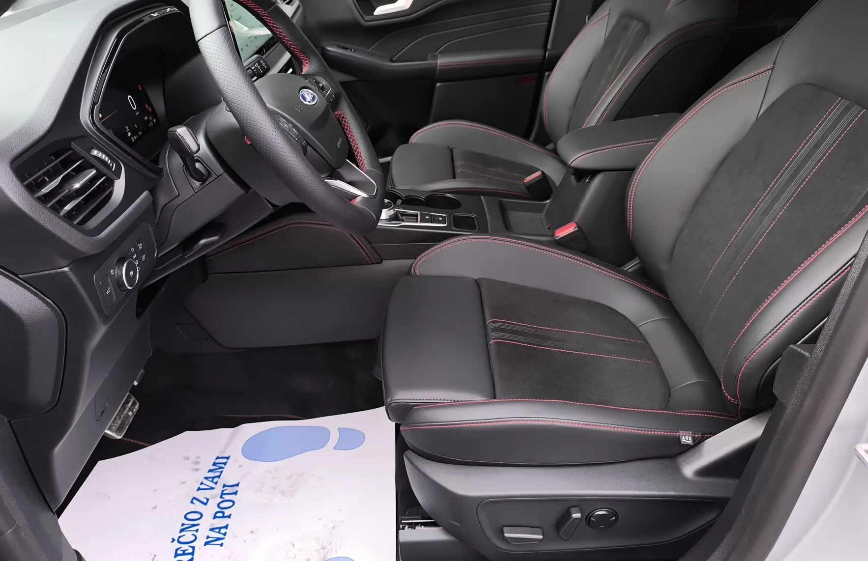 Zunanja slika - Ford Kuga - St-Line X 1.5 EcoBoost 186PS A8 FWD-NA ZALOGI - 9