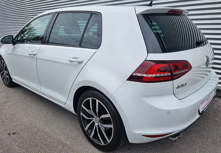 Zunanja slika - Volkswagen Golf - 2.0 TDI-HIGHLINE-KEYLESS-2X LED+XENON-NAVI-PDC - 3