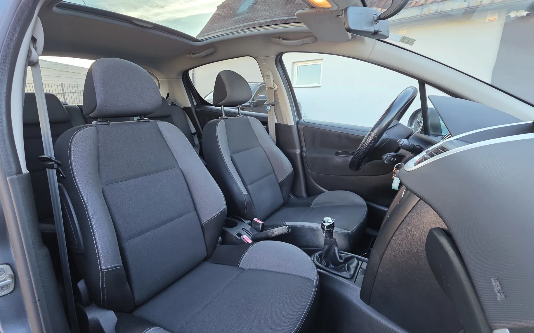 Zunanja slika - Peugeot 207 - Sport 1,4 VTi - 9