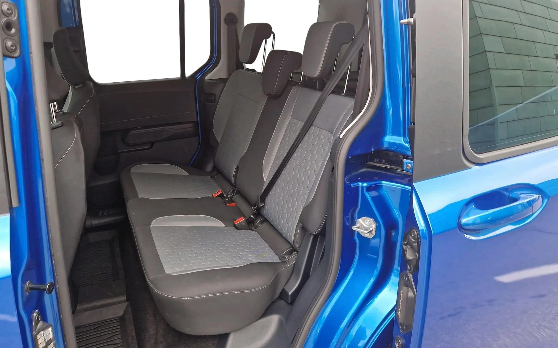 Zunanja slika - Ford Tourneo Courier - 1.0 EcoBoost Titanium-SLO-KAMERA-ZIM.PAKET-PDC-AL - 6