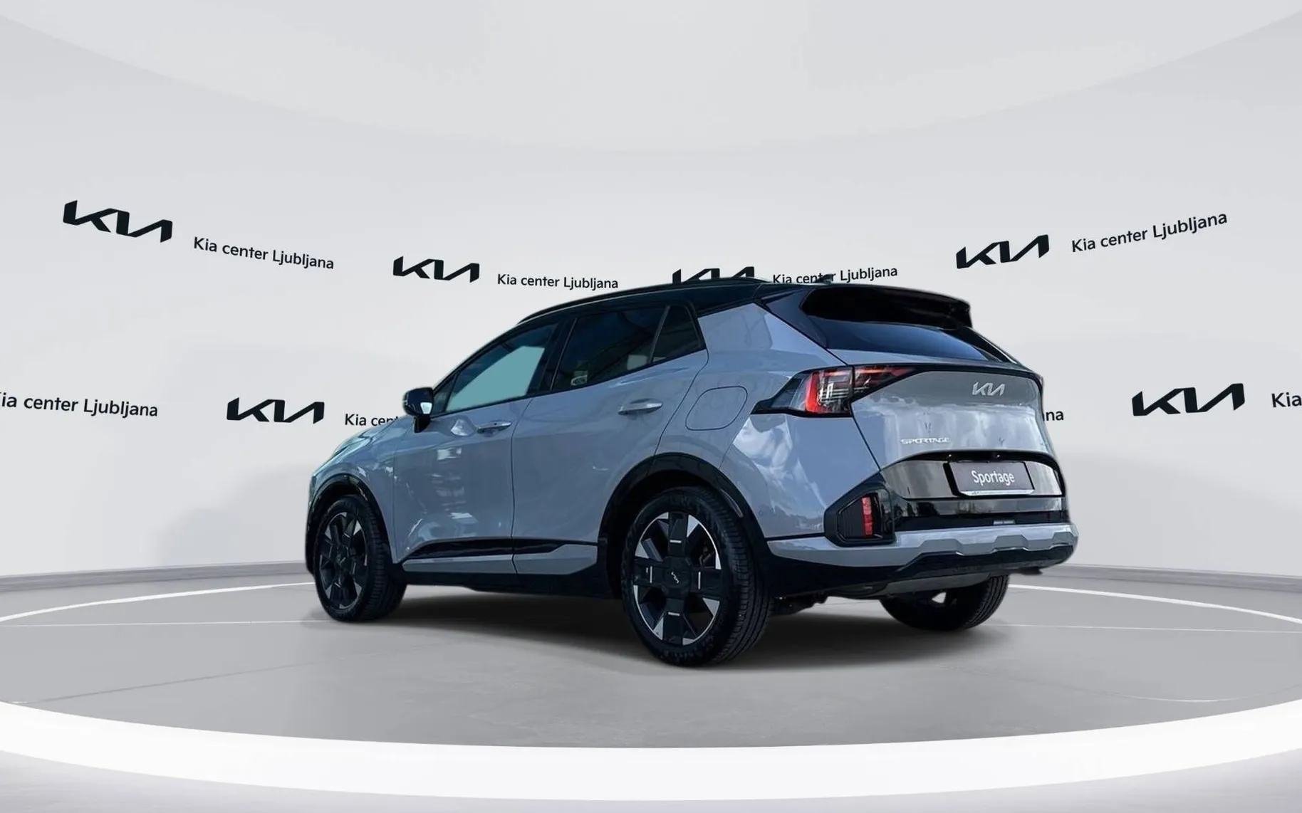 Notranja slika - KIA Sportage - 1.6 T-GDi 132kW AWD GT-Line. 7 DCT... - 7