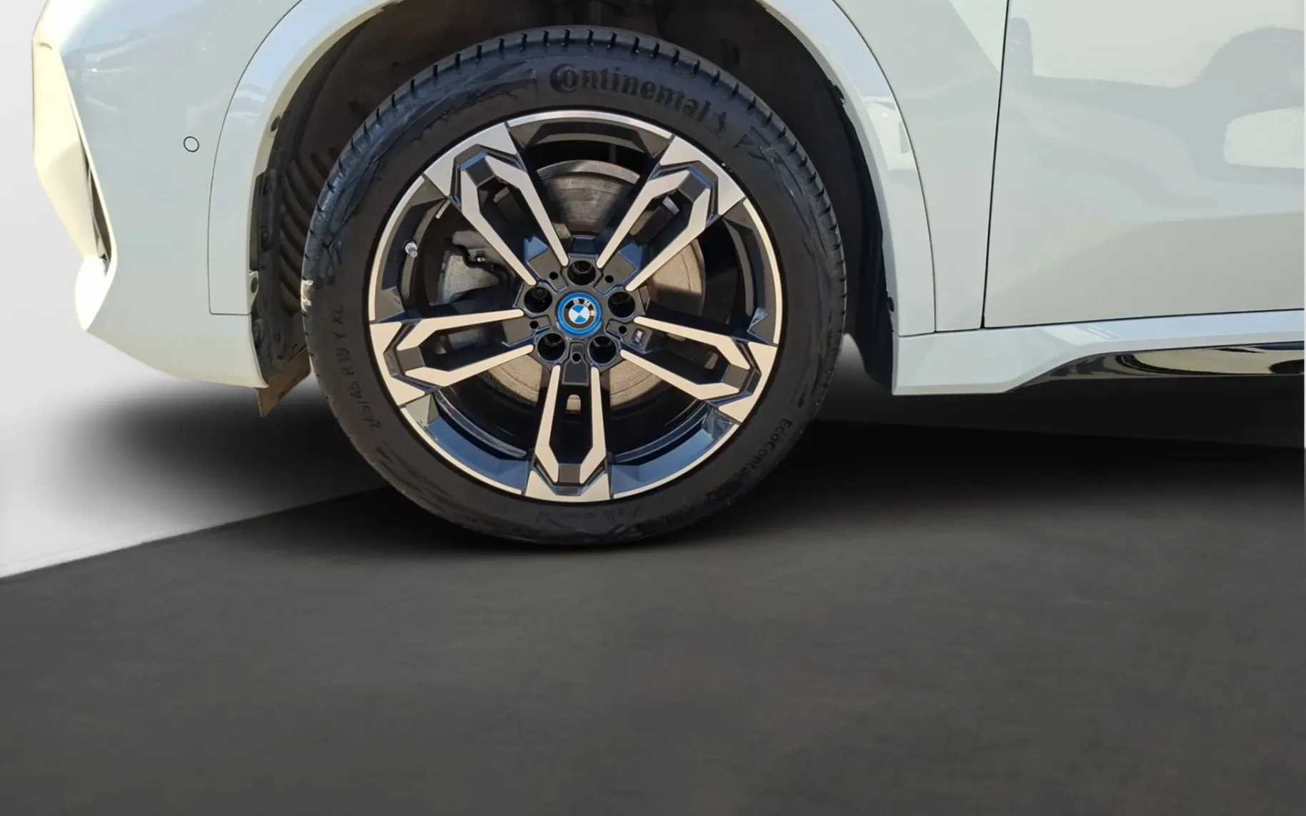 Zunanja slika - BMW X1 - xDrive30e - 4
