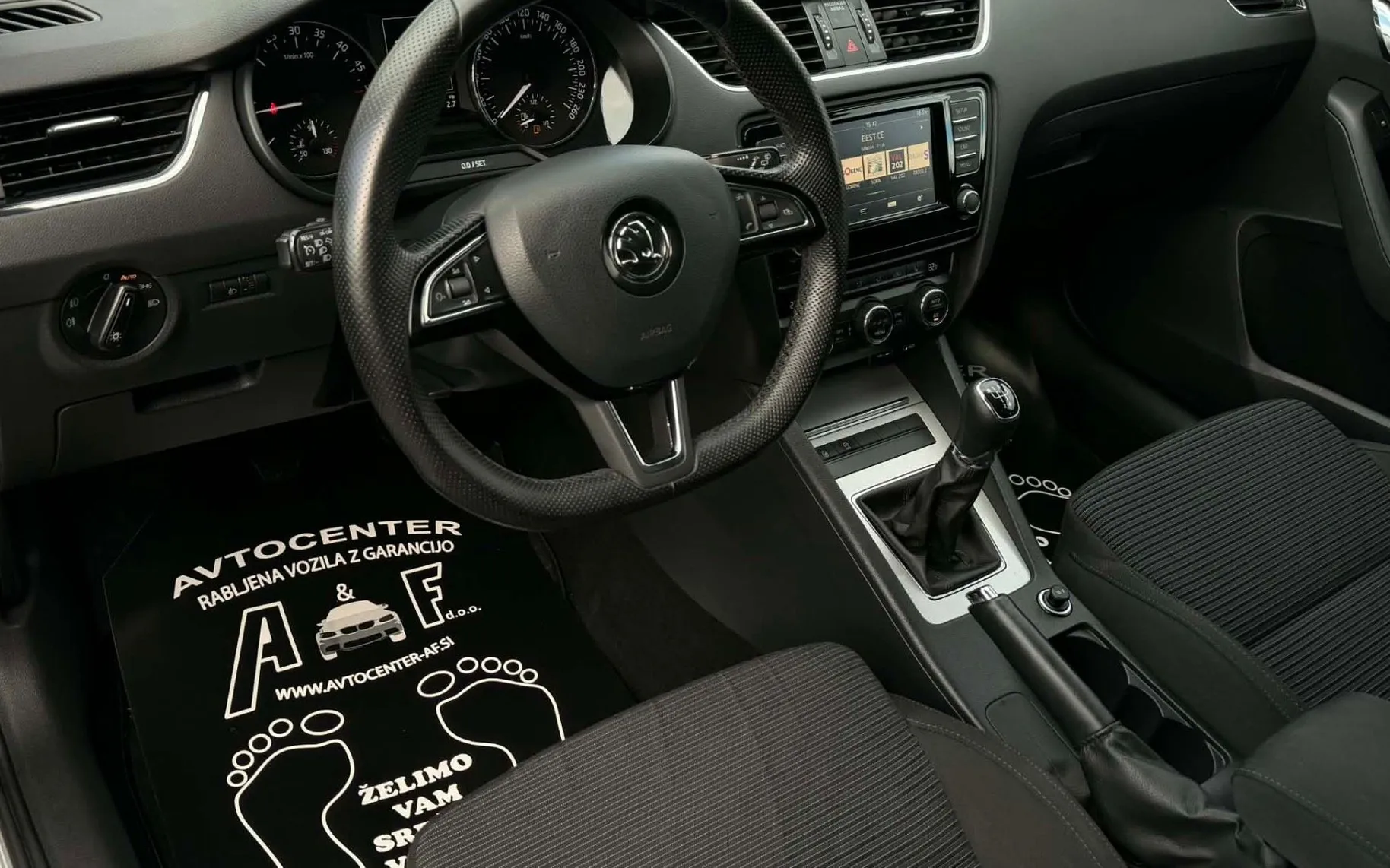 Zunanja slika - Škoda Octavia - 1.6 TDI-RS-185.000km-LIZING ZA TUJCE-ODLIČEN... - 8