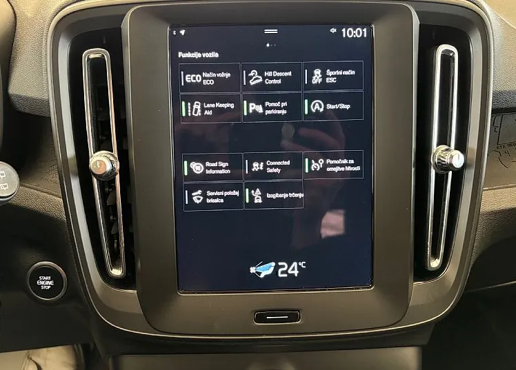 Zunanja slika - Volvo XC40 - T3 AUT Momentum - 13