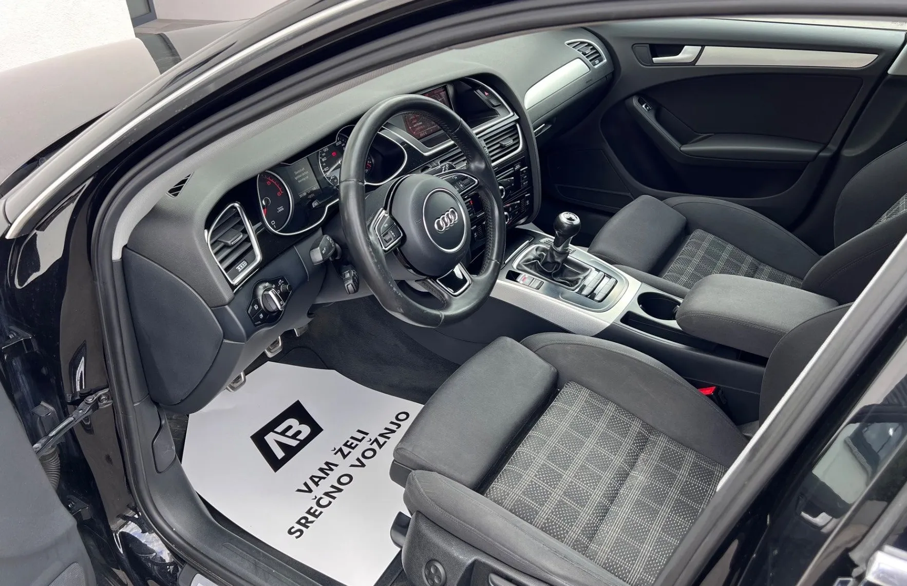 Zunanja slika - Audi A4 - Avant 2.0 TDI S-LINE+Style Sport 110  150 +ACC+AUTOHOLD - 9