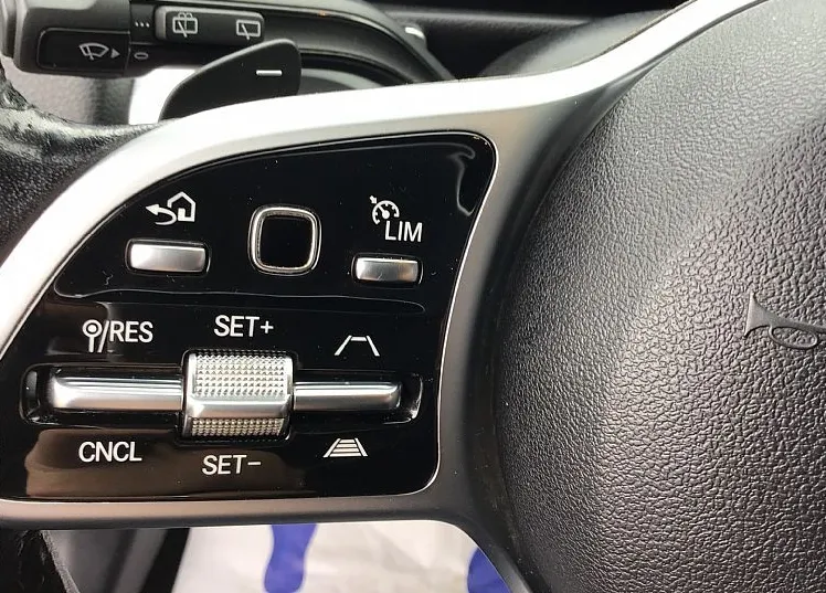 Zunanja slika - Mercedes-Benz GLB-Razred - GLB 200 d URBAN-NAVI-LED-KAMERA - 12