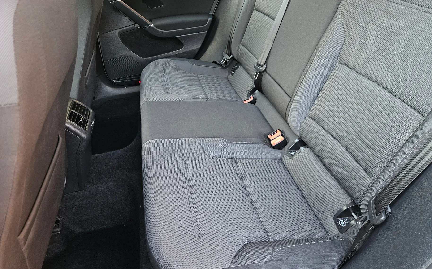 Notranja slika - Volkswagen Golf - 1,6 TDI BMT Comfortline - 12
