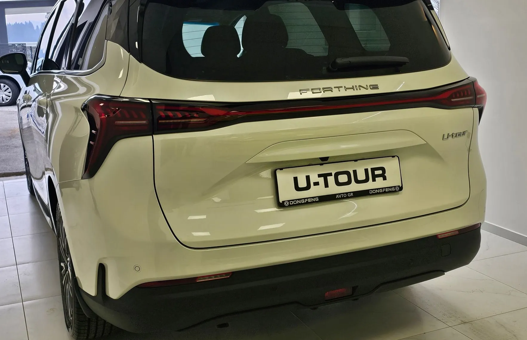 Zunanja slika - Forthing Forthing U Tour - U-Tour 1.5 T-GDI 7 SEDEŽOV- 7DCT-MY 2025-DAB-PANO-NA ZALO - 10