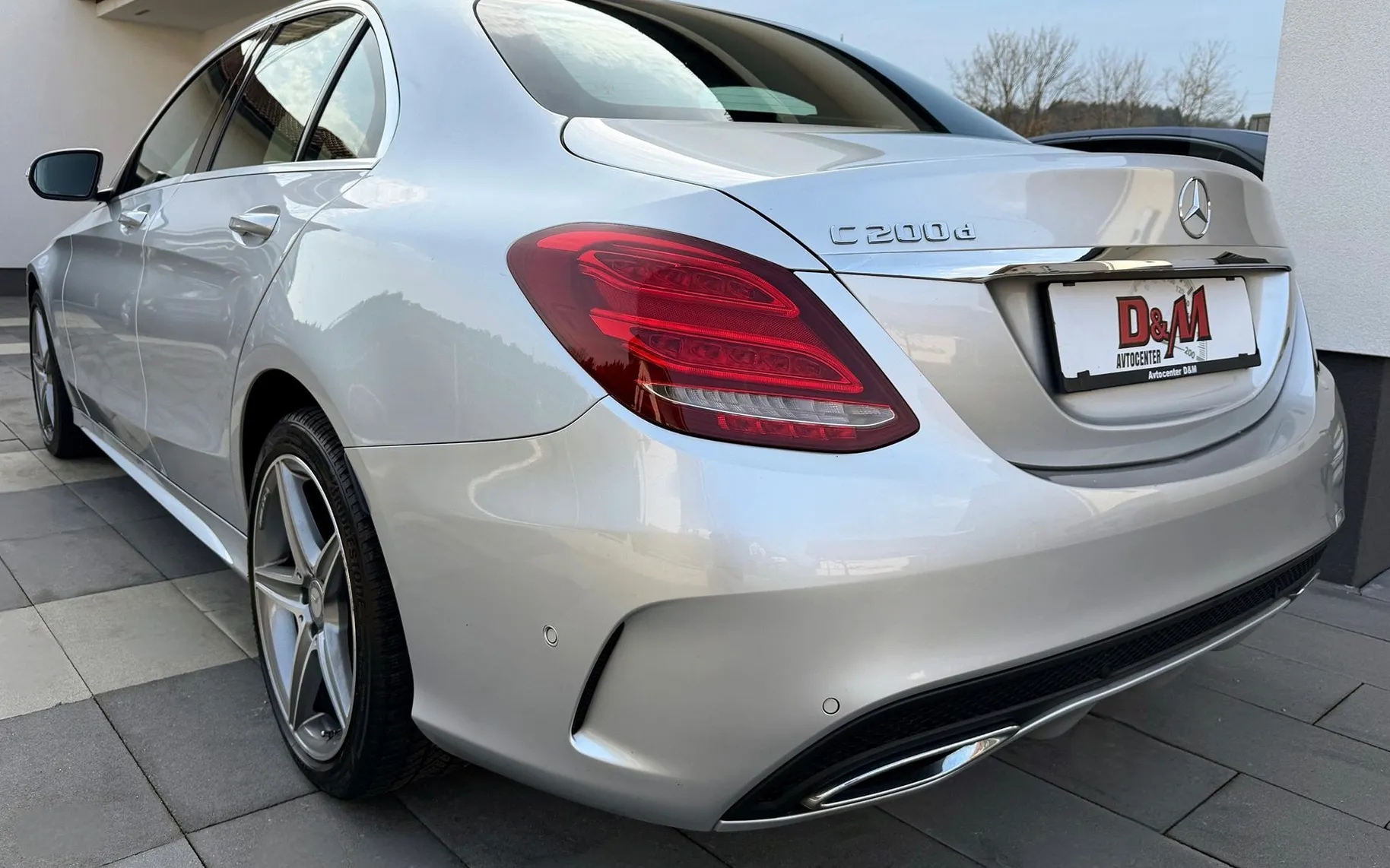 Zunanja slika - Mercedes-Benz C-Razred - C 200D AMG LINE AVT|FULL LED|ČRNO USNJE|2xPDC|18 - 3