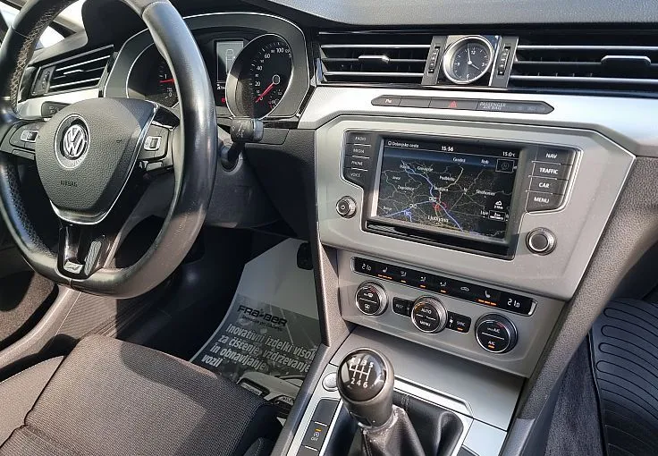 Zunanja slika - Volkswagen Passat - Variant 2.0 TDI+VELIKI SERVIS-FULL LED-GR.SED-NAVI-MASAŽA - 10