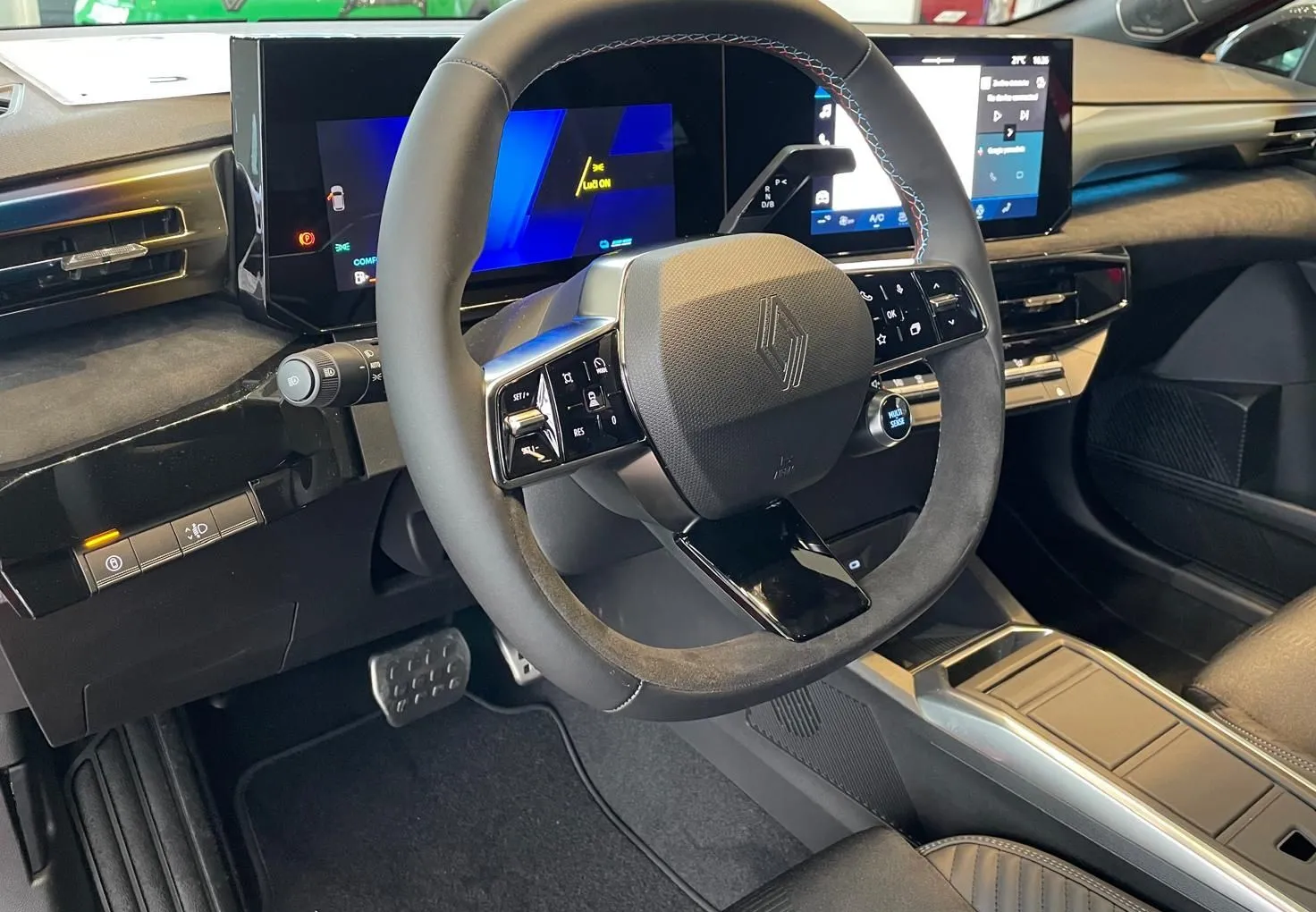 Zunanja slika - Renault Clio - esprit Alpine E-Tech 160 - 12