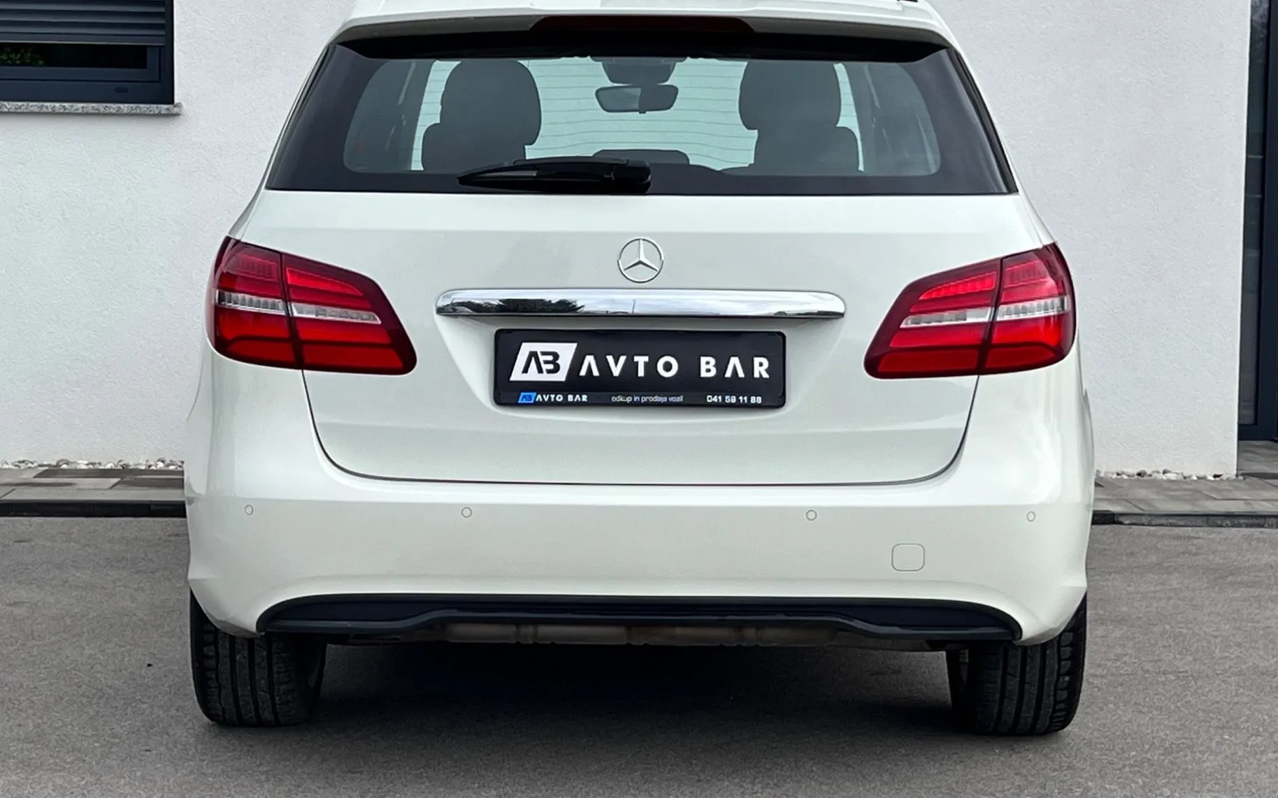 Notranja slika - Mercedes-Benz B-Razred - 200d+NAVI+ACC+F1+ALU+PDC - 7