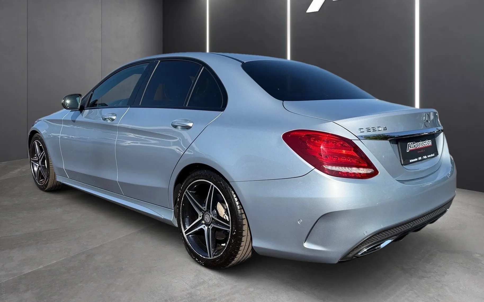 Zunanja slika - Mercedes-Benz C-Razred - C 220 d AMG Line-Airmatic-DistronicPlus-Mrtvi kot - 4