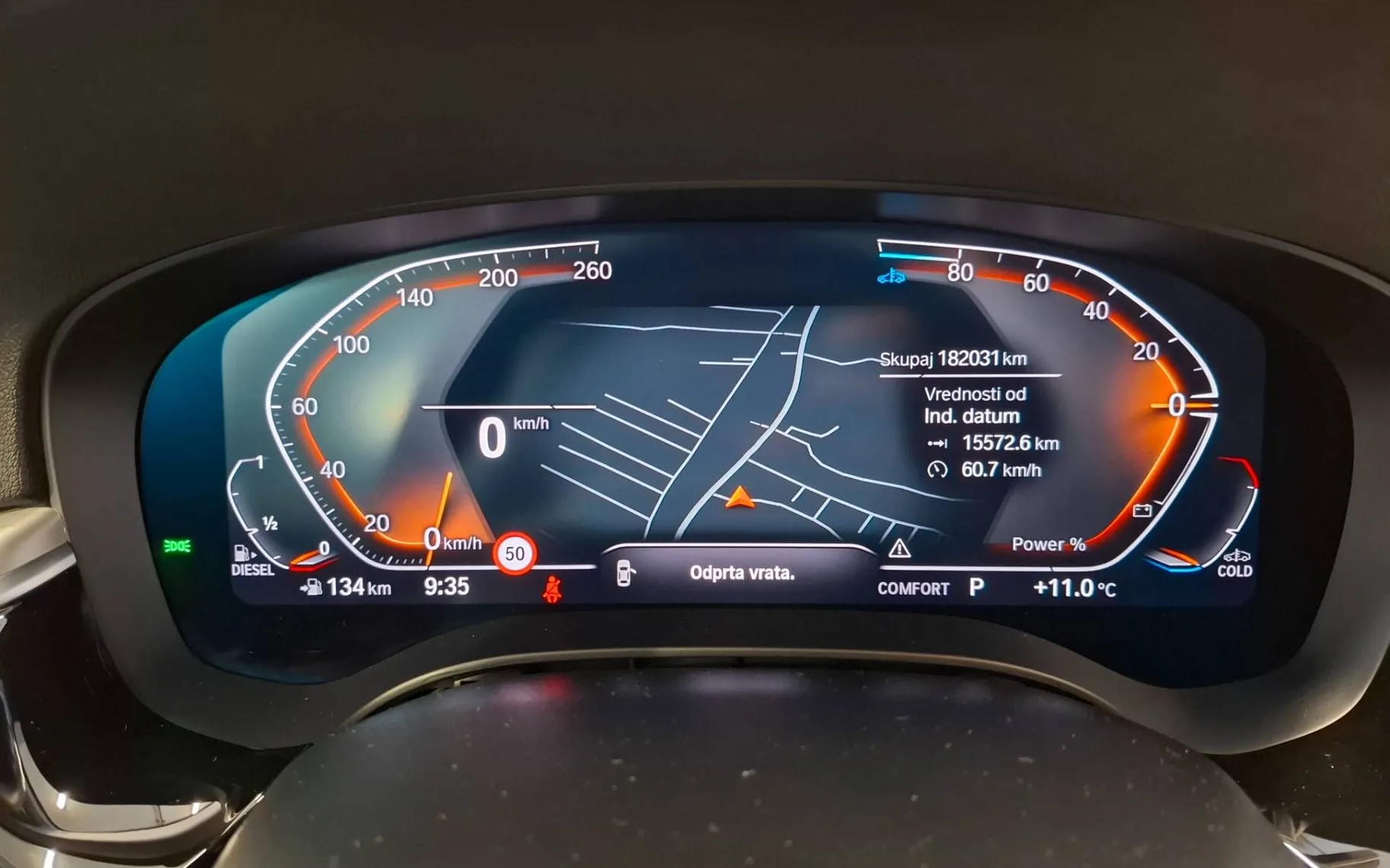 Notranja slika - BMW serija 5 Touring: - 520d xDrive Touring Avt. VIRTUAL-LED-VELIKA NAVI- - 7