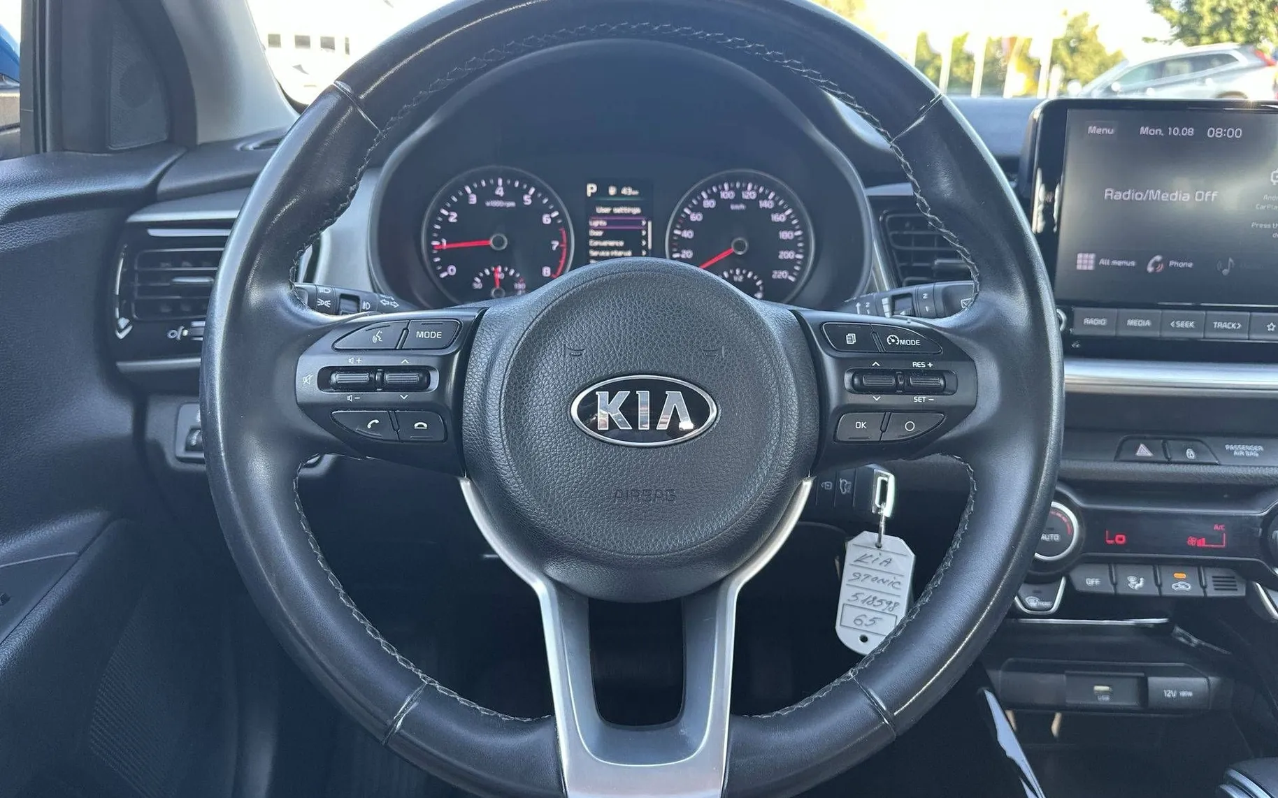 Notranja slika - KIA Stonic - 1.0 T-GDi LX Urban ISG DCT - 14