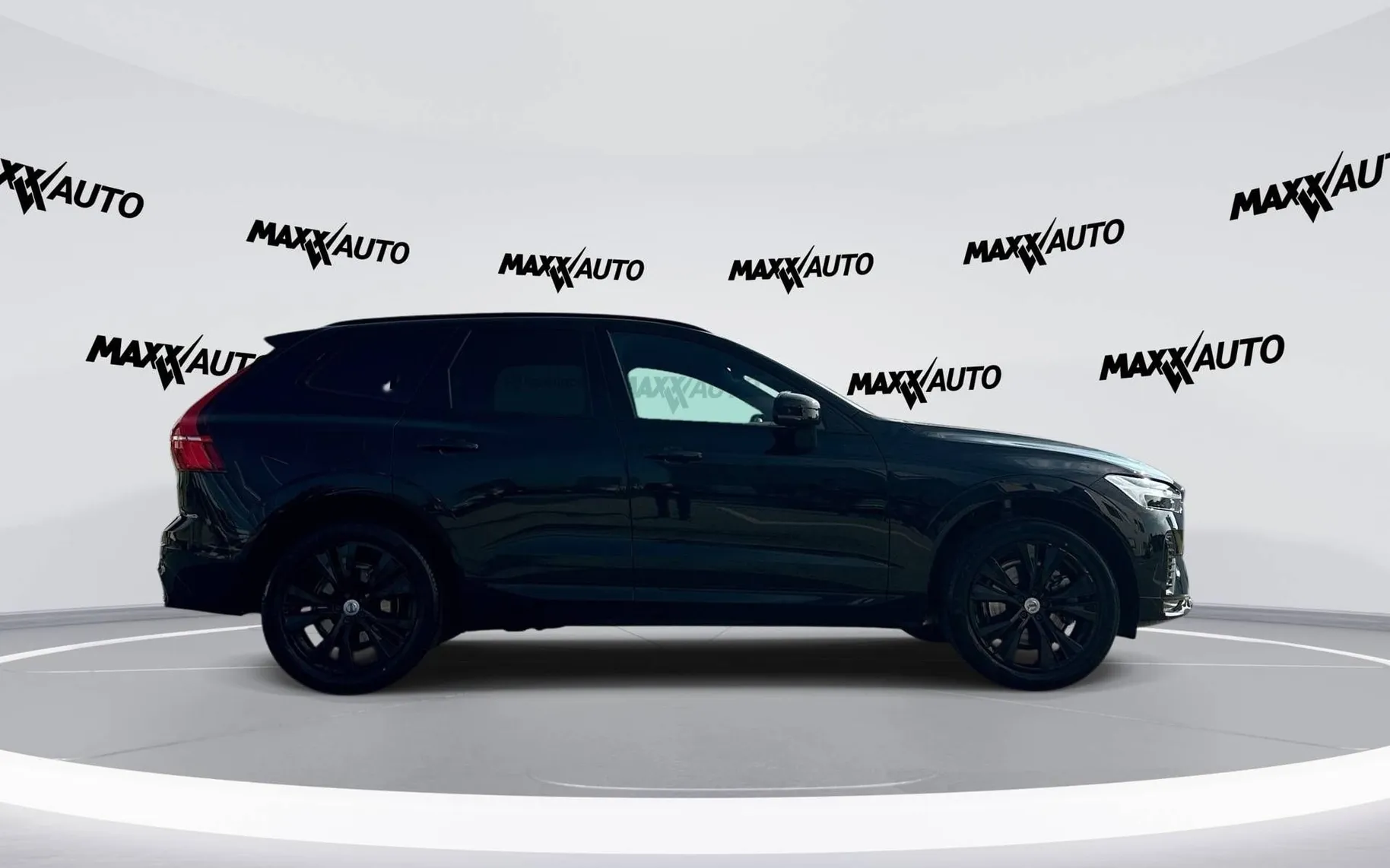Zunanja slika - Volvo XC60 - B4 P Plus Dark Avt. - 4