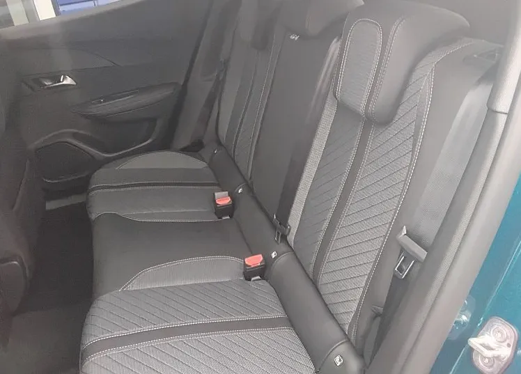 Zunanja slika - Peugeot 2008 - ALLURE PureTech 100 - 7