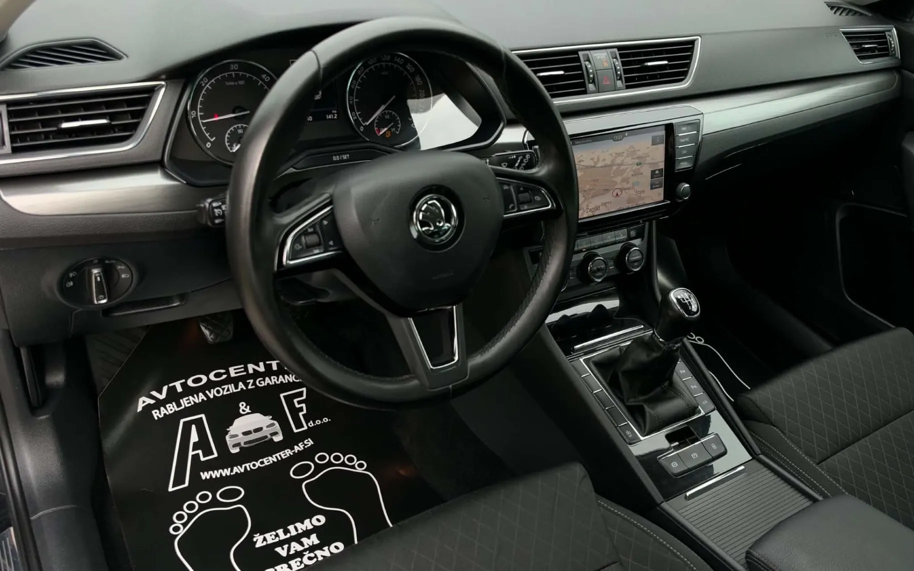 Notranja slika - Škoda Superb - 1.6 TDI-XENON+LED-LIZING ZA TUJCE-ACC - 9