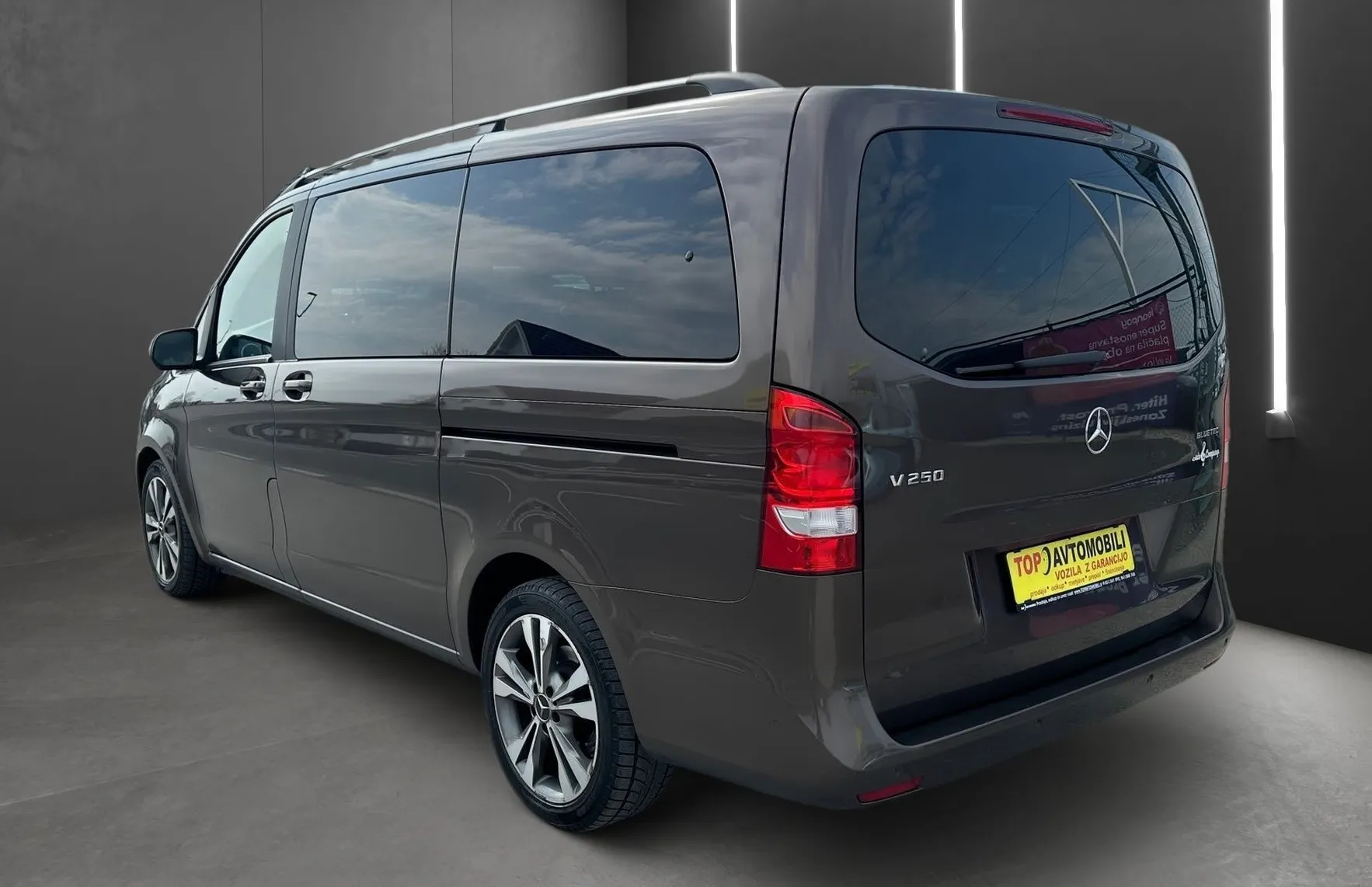 Zunanja slika - Mercedes-Benz V-Razred - V 250d AVANTGARDE DOLGI LINE ASSIST NAVI PDC KAM - 5