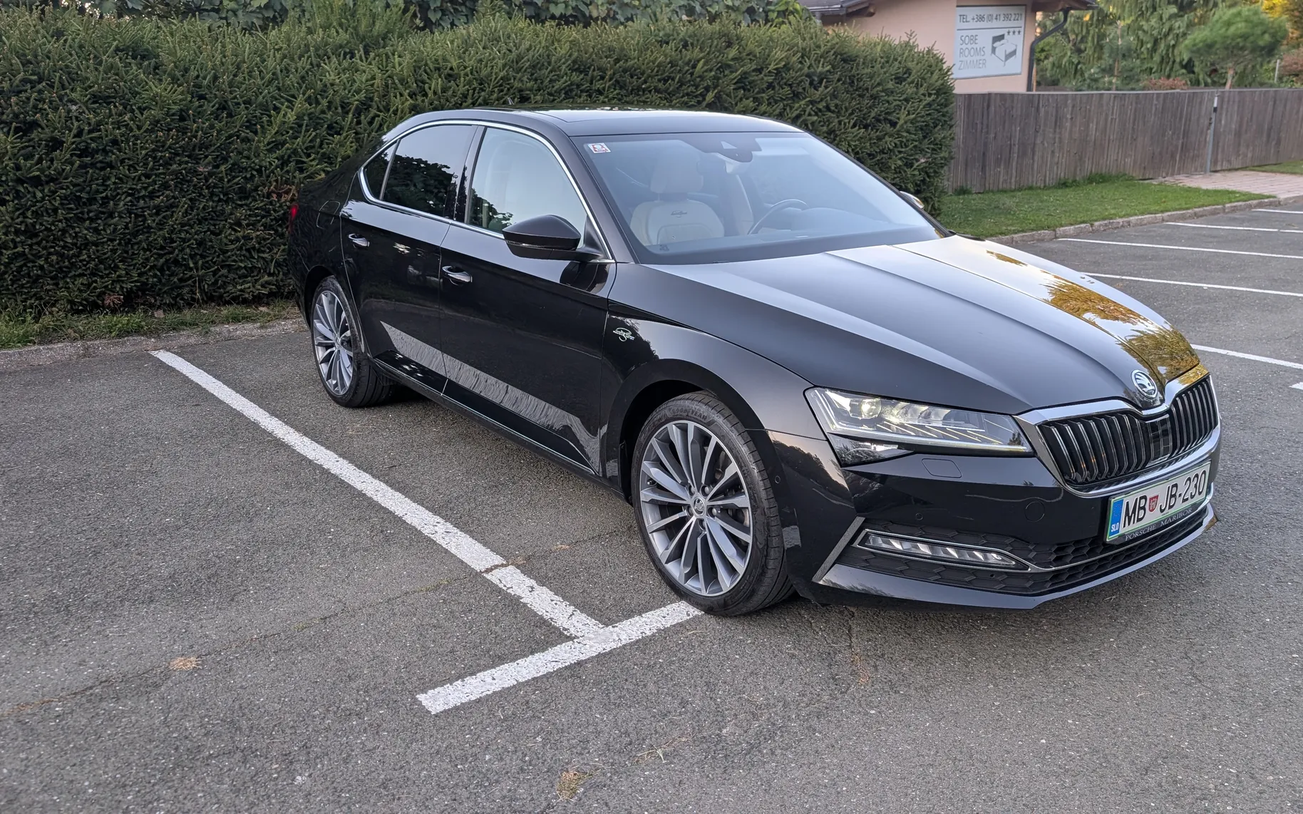 Zunanja slika - Škoda Superb - 4x4 2,0 TSI L&K DSG - 1